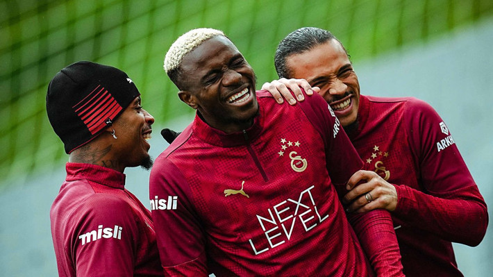 Okan Buruk'tan Fenerbahçe derbisinde sürpriz tercih! İşte sağ bekte oynayacak isim - Resim: 3