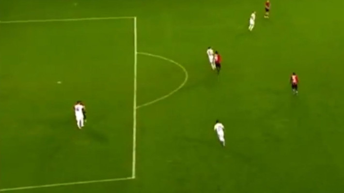 Tartışma yaşanırken gol oldu! Süper Lig'de ilginç karar - Resim: 3