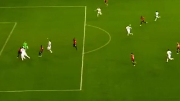 Tartışma yaşanırken gol oldu! Süper Lig'de ilginç karar - Resim: 4