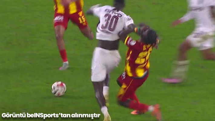 Eski hakemler, Göztepe-Trabzonspor maçının tartışmalı pozisyonlarını değerlendirdi: "Çok net kırmızı kart ve penaltı" - Resim: 4