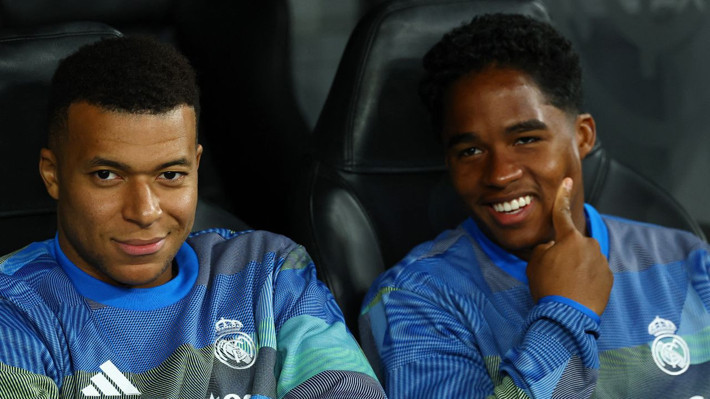 Xabi Alonso, Fenerbahçe'nin yolunu gözlediği yıldızın biletini kesti! Fabrizio Romano transferi duyurdu - Resim: 3