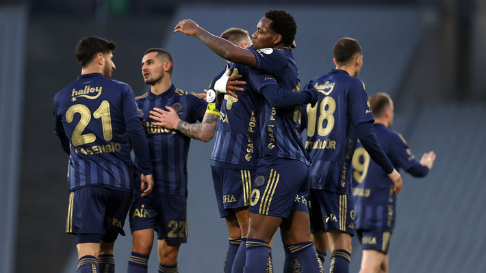 Domenico Tedesco'ya övgü yağdı: "Zehirli Ali Koç-Mourinho atmosferinden sonra her şeyi değiştirdi" - Resim: 4