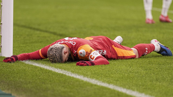 Galatasaray'da deprem etkisi yaratan kayıp! Özbek, Kavukcu, Buruk ve Icardi yerden yere vuruldu: "Artık yük oluyor" - Resim: 8