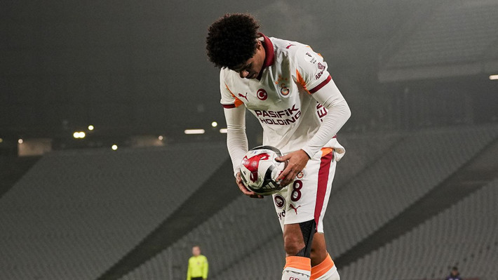 Galatasaray'dan Premier Lig'e transfer! Manchester City maçında canlı takip edecekler - Resim: 6