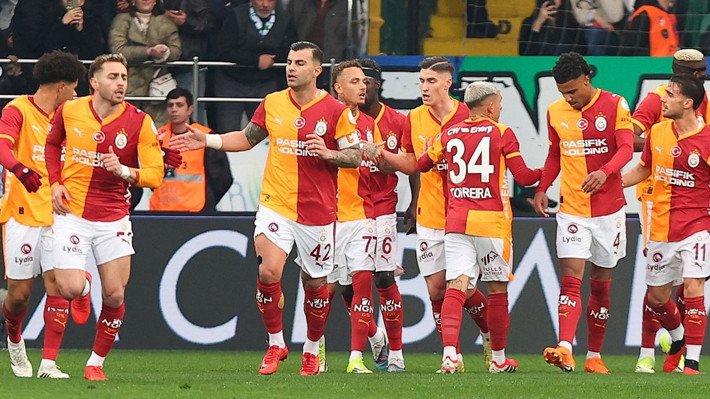 Spor yazarları- Çaykur Rizespor-Galatasaray maçını değerlendirdi: "Okan Buruk mazerete üretemeyecek" - Resim: 4