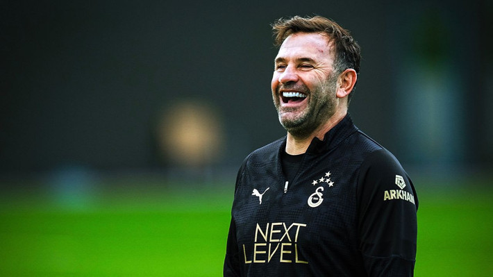 Okan Buruk'tan dikkat çeken hareket! İrfan Saraloğlu’nu iterek dördüncü hakeme gönderdi - Resim: 6