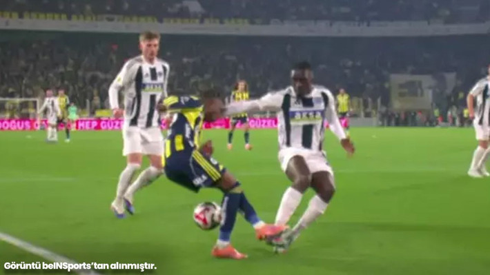 Fenerbahçe-Kasımpaşa maçına damga vuran pozisyon: "Penaltı verilmeliydi" - Resim: 4