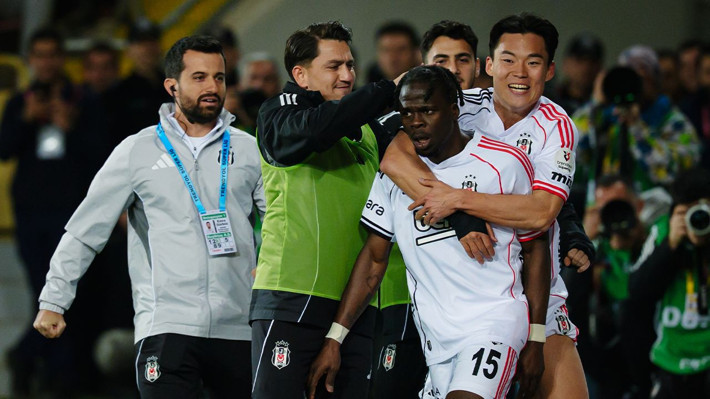 Gençlerbirliği-Beşiktaş maçı sonrası Nihat Kahveci'den Vaclav Cerny'e uyarı! "Kulübeye doğru gidiyor" - Resim: 6