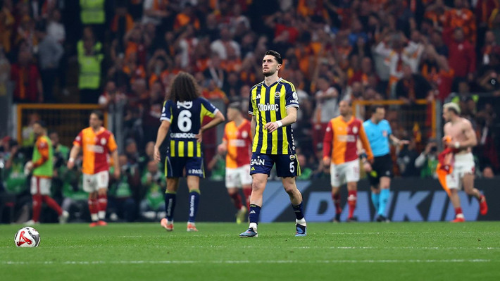 Spor yazarları Fenerbahçe'nin Galatasaray mağlubiyetini yorumladı! "Bu saatten sonra dikiş tutmaz" - Resim: 5