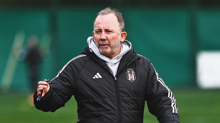 Spor yazarları Beşiktaş'ın performansını eleştirdi! "Sergen Yalçın bir inat uğruna..." - Resim: 1