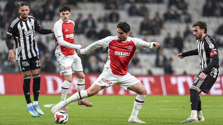 Spor yazarları Beşiktaş'ın performansını eleştirdi! "Sergen Yalçın bir inat uğruna..." - Resim: 2