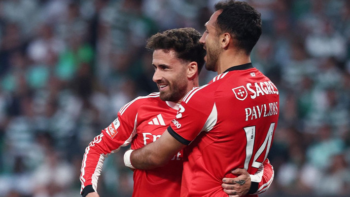 Serdal Adalı Rafa Silva'nın golcüsü ezeli rakibin elinden aldı! Rui Costa'dan transfer izni çıktı... - Resim: 4
