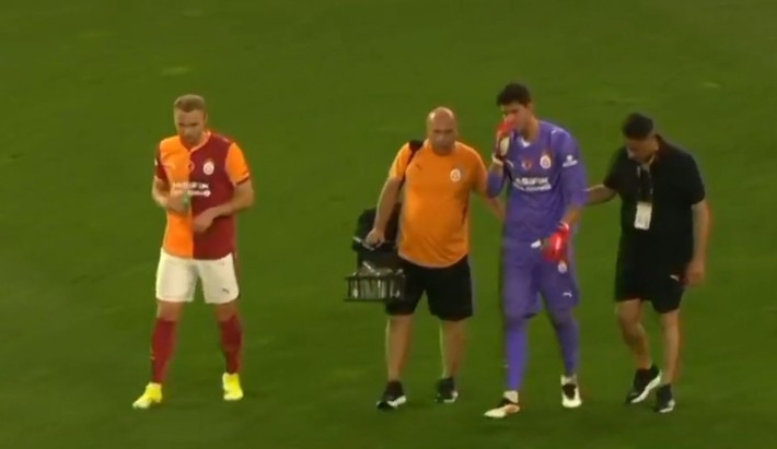 Galatasaray'ın hazırlık maçında korkutan sakatlık - Resim: 4