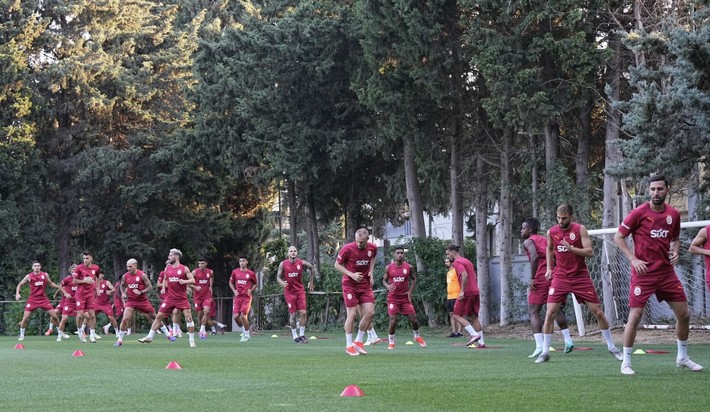 Hagi, Popescu, Fatih Terim üçü ortaklaşa Galatasaray'a getirdi Okan Buruk gönderemedi gitti - Resim: 2