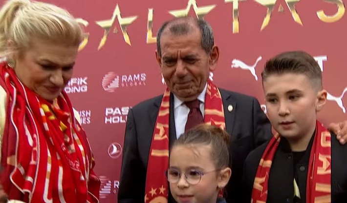 Taraftar Osimhen'i istedi! Dursun Özbek cevabı sahnede verdi - Resim: 6
