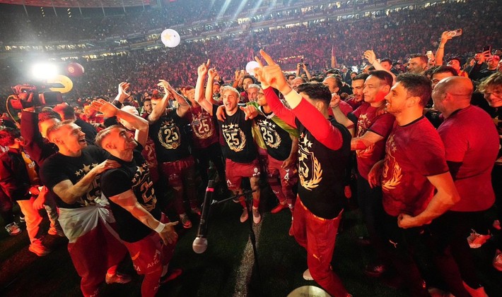 Galatasaray'ın şampiyonluk kutlamalarına katılacak sanatçılar açıklandı - Resim: 15