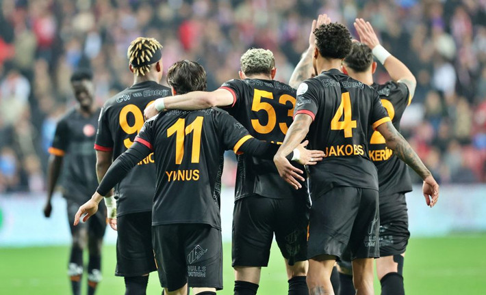 Dursun Özbek ve Okan Buruk'a çağrı: Bu üç futbolcuyu gönderin iki oyuncunun ise opsiyonunu kullanmayın - Resim: 4