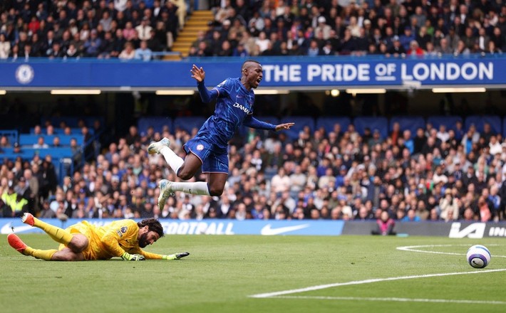 Chelsea, şampiyon Liverpool'u alkışladı - Resim: 2