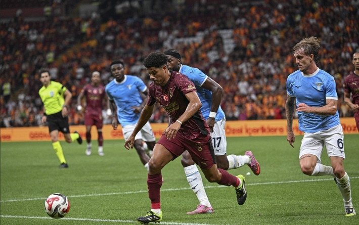 Galatasaray'da 2 futbolcu forma numarasını değiştirdi - Resim: 3