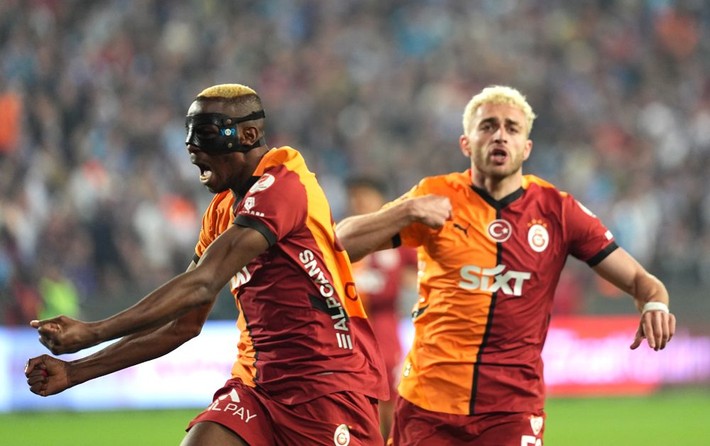 Osimhen için Chelsea, Juventus, Manchester United derken 925 milyon euroluk dev kulüp devreye girdi - Resim: 3