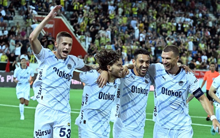 Onuachu ve Samatta ile birlikte oynayan Sander Berge Fenerbahçe'ye geliyor - Resim: 8