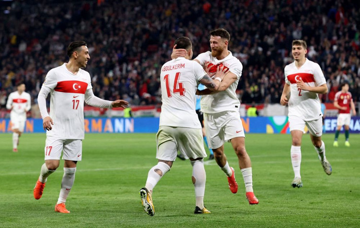 Beşiktaş tam transferi bitirirken araya Galatasaray ve Başakşehir girdi - Resim: 3