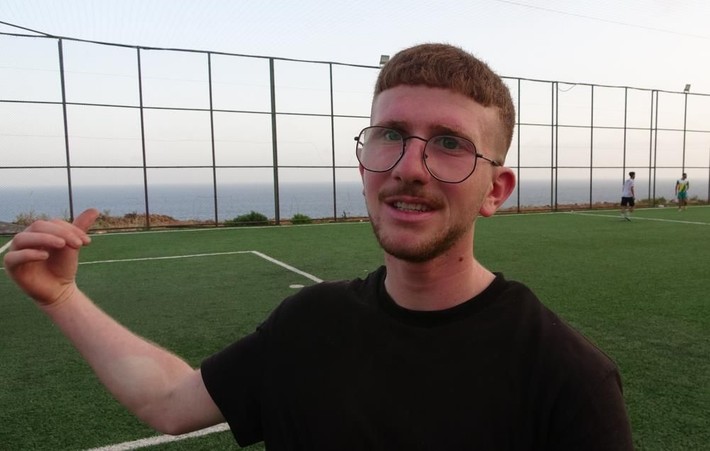 Uçurum kenarında denize sıfır futbol sahası! "Süper Lig takımlarında bile böyle manzara yok" - Resim: 6