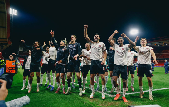 Dursun Özbek Zubkov ve Sikan sayesinde orta saha krizini çözdü! - Resim: 7