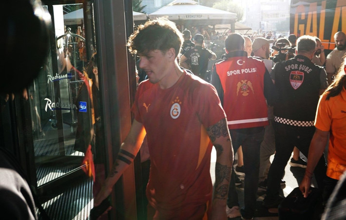 Galatasaray kafilesinde bir ilk! Kayseri'de dikkat çeken isim - Resim: 4