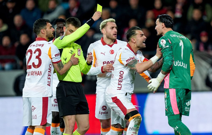 Leroy Sane attı Yunus Akgün ofsaytta diye gol sayılmadı! Trio 14 pozisyonu tek tek açıkladı - Resim: 15