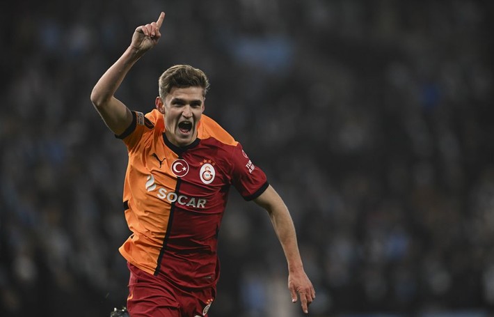 Galatasaray'da oynamak istemiyorum dedi Fabregas'a haber gönderdi: Gelmeye hazırım - Resim: 6