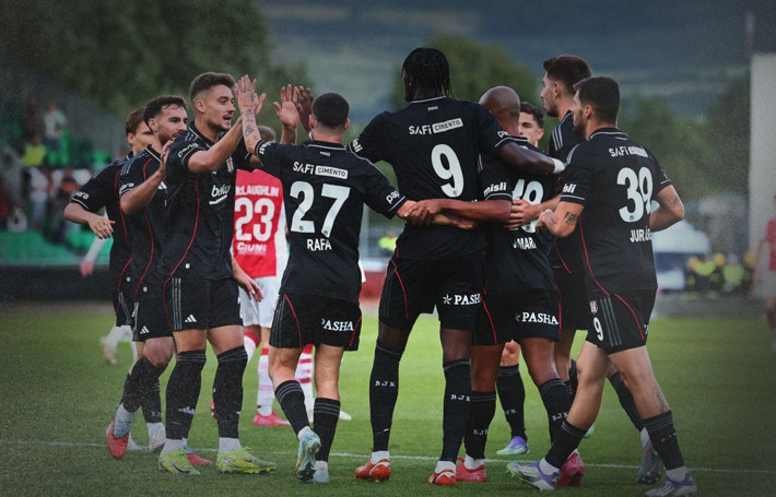 4-1'lik skora rağmen Nihat Kahveci onu hiç beğenmedi: Yedek olur - Resim: 4