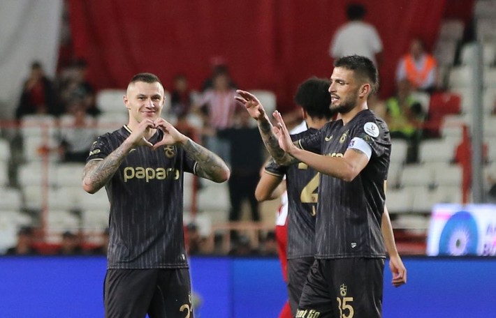 UEFA kulüpler sıralaması değişti! Fenerbahçe farkı açtı - Resim: 7