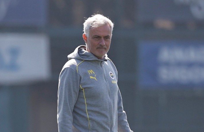 Mourinho'ya 3 yeni yardımcı getirildi! Birinin Antalyaspor geçmişi var - Resim: 5