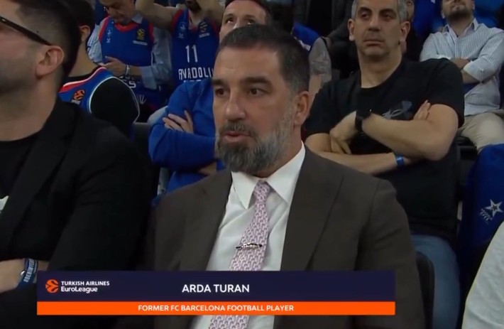 Ergin Ataman'ın oğlu sevindi! Maça gelen Arda Turan'ı şaşırtan olay - Resim: 4