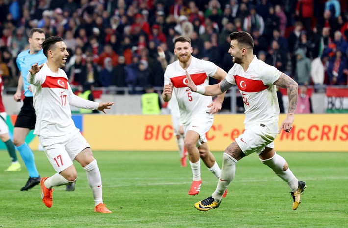 Beşiktaş tam transferi bitirirken araya Galatasaray ve Başakşehir girdi - Resim: 4