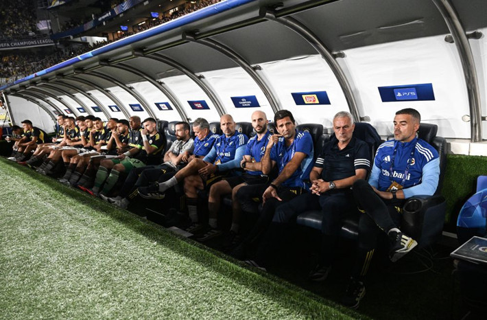 0-0'ın ardından Mourinho'ya yaylım ateşi: Bu iki futbolcuyu nasıl yan yana oynatırsın - Resim: 14