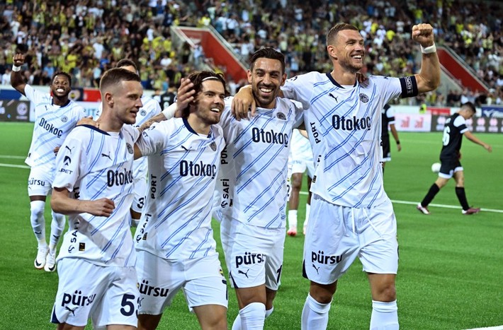 Onuachu ve Samatta ile birlikte oynayan Sander Berge Fenerbahçe'ye geliyor - Resim: 9