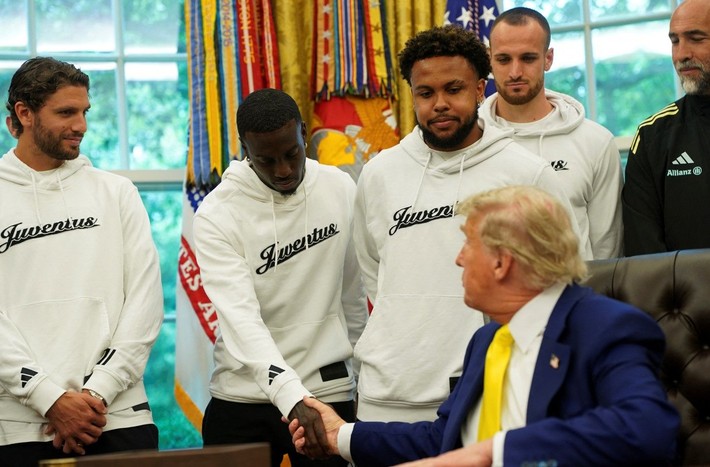 Juventus'tan Donald Trump'a sürpriz ziyaret! Igor Tudor da oradaydı - Resim: 1