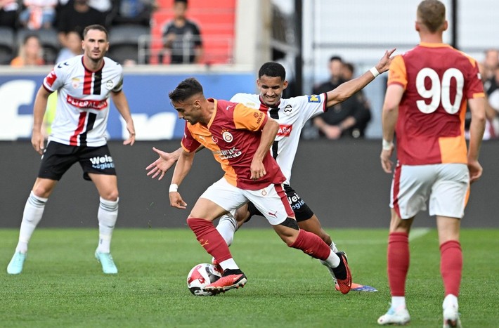 Galatasaray'ın hazırlık maçında korkutan sakatlık - Resim: 2