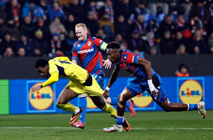 Hakemin skandal kararına ilginç yorum: Ajax taraftarı olabilir - Resim: 4