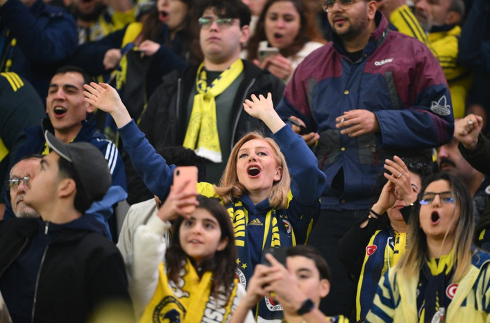 Kadıköy'de görsel şölen! Galatasaraylı futbolcular da izledi - Resim: 5