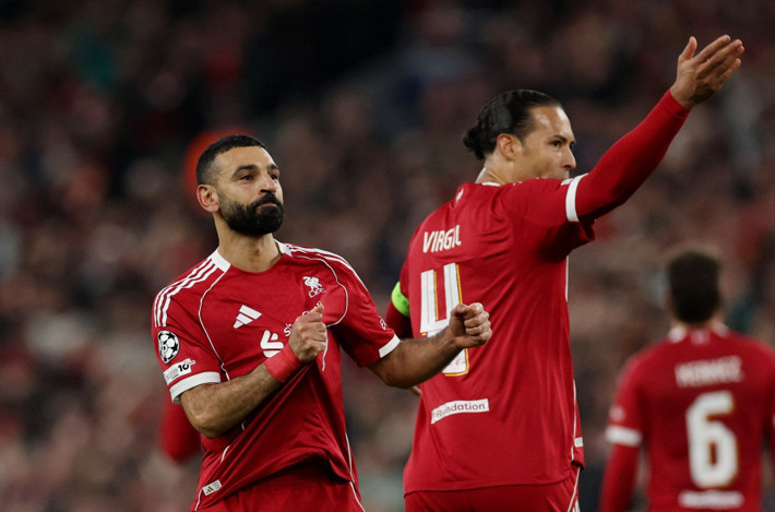 RAMS Park'ın atmosferinden büyülendiler! Liverpool'un 2 yıldızı listede - Resim: 5