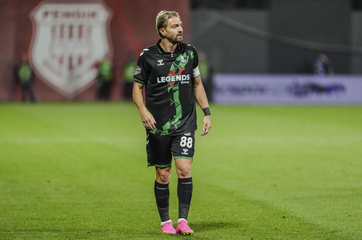 Caner Erkin takım arkadaşına tokat attı! Akıllara Marcao - Kerem Aktürkoğlu geldi - Resim: 4