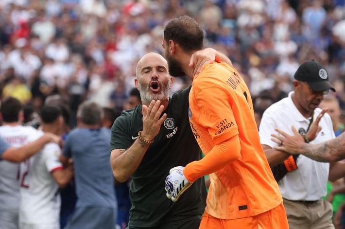 Dursun Özbek 65 milyon euroluk kaleciyle görüşmelere başladı! Ederson, Stegen, Petkovic hiçbiri değilmiş - Resim: 6