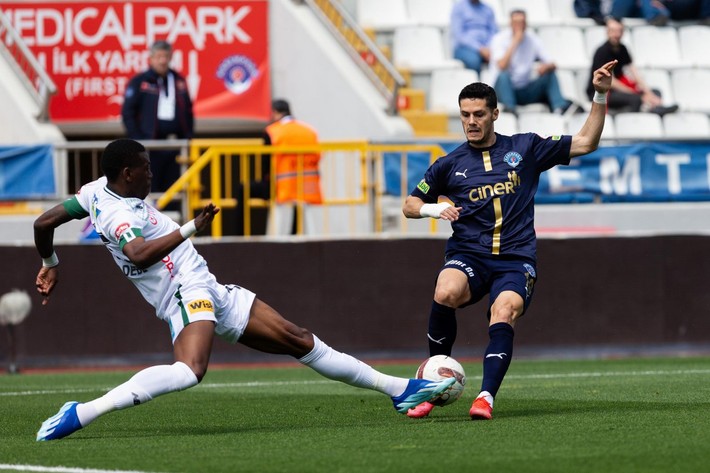Süper Lig'in en iyi 11'i belli oldu - Resim: 6