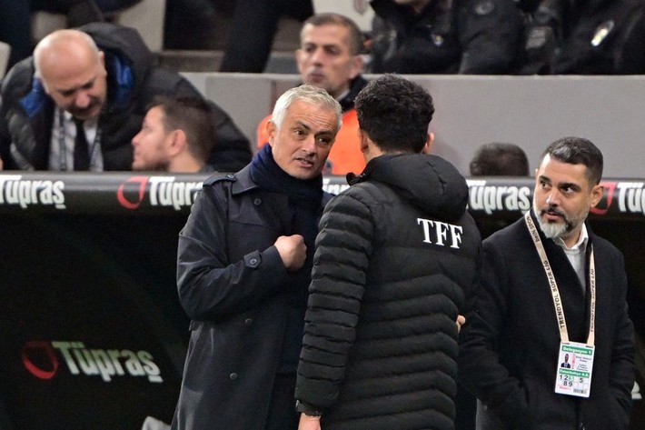 Ali Koç Jose Mourinho'nun görevine son veriyor! Portekizli teknik adamın tazminatı hesaplanıyor... - Resim: 7