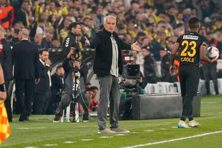 Fenerbahçe'de ayrılık depremi, Ali Koç 12 ismin gözünün yaşına bakmayacak - Resim: 4