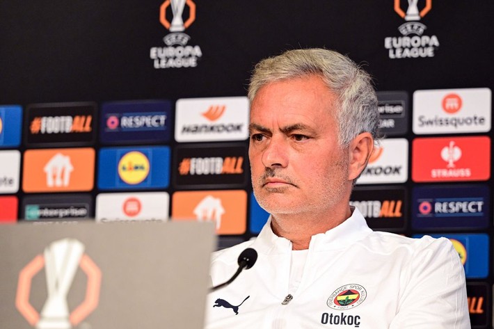 Ali Koç Jose Mourinho'nun görüştüğü 900 milyon euroluk takımı öğrendi Sergen Yalçın'a 3 M.€ teklif etti - Resim: 7