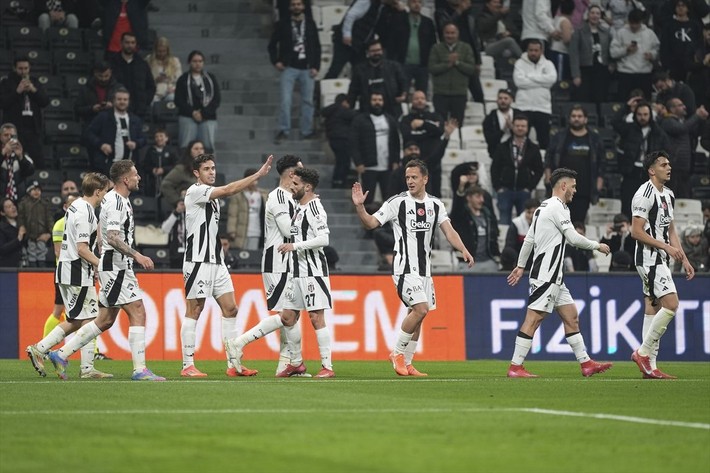 Ole Gunnar Solskjaer Piatek'ten sonra Başakşehir'den bir isme daha yöneldi - Resim: 3